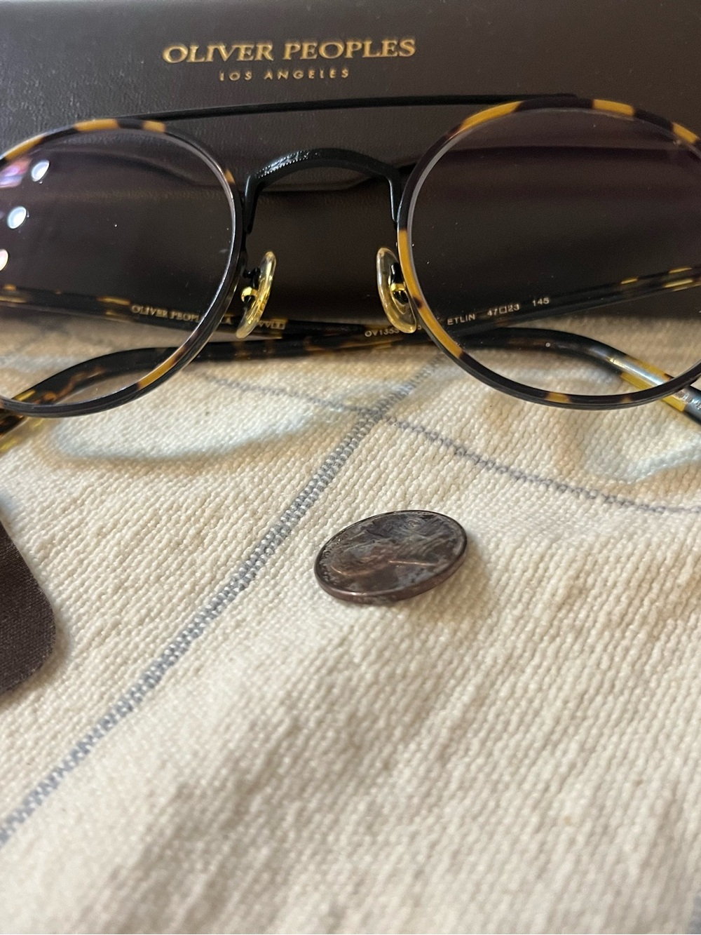 Oliver people’s round frame glasses with case cleaning cloth and carrier case - Picture 6 of 7